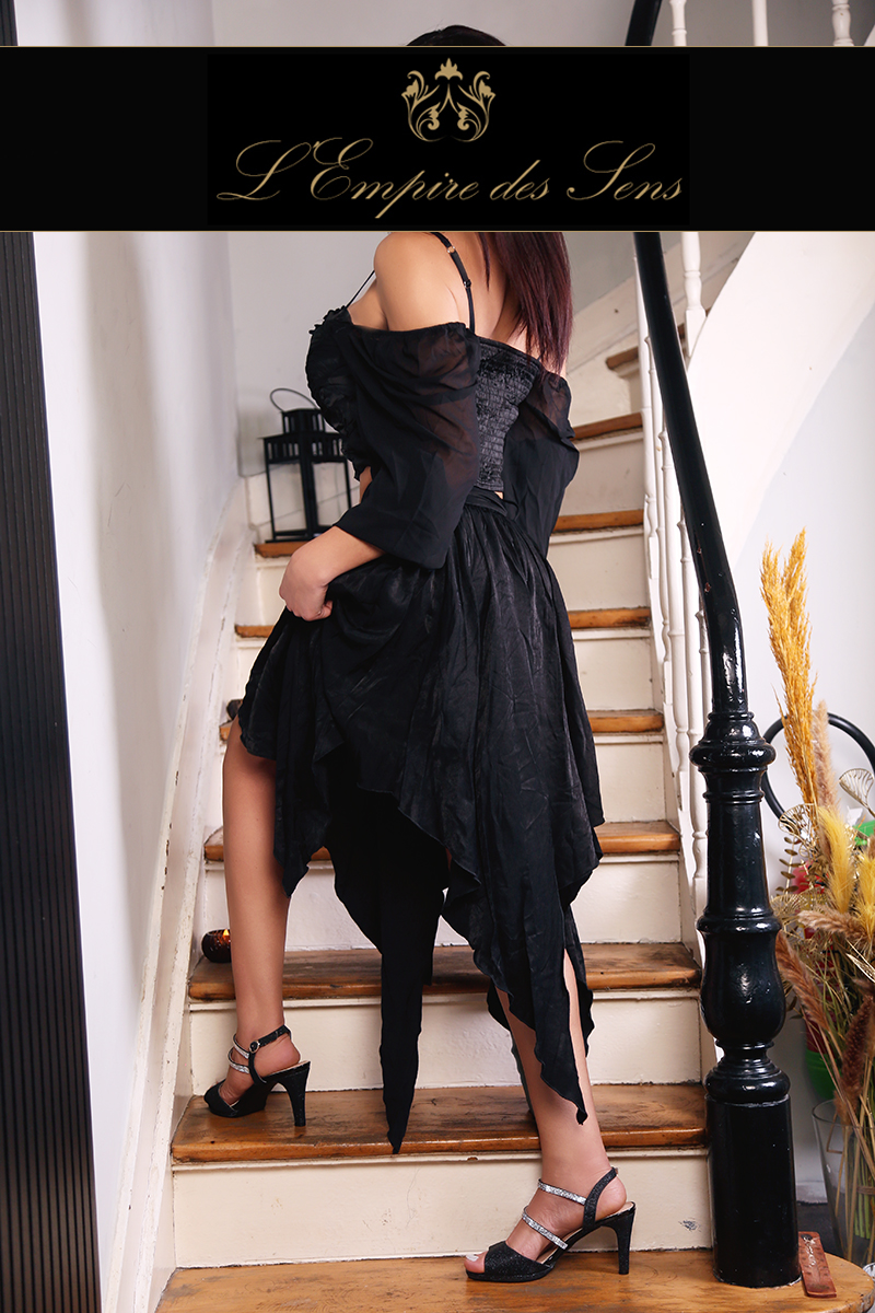 Najwa Masseuse Tantrique et érotique