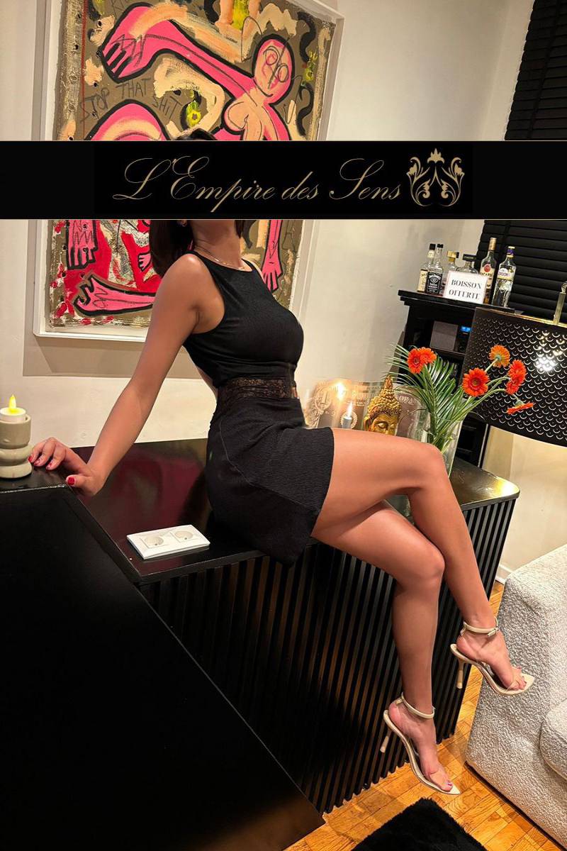 Rym Masseuse Tantrique et érotique