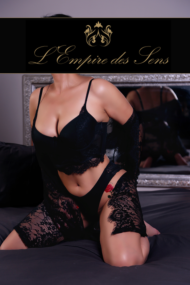 Zina Masseuse Tantrique et érotique